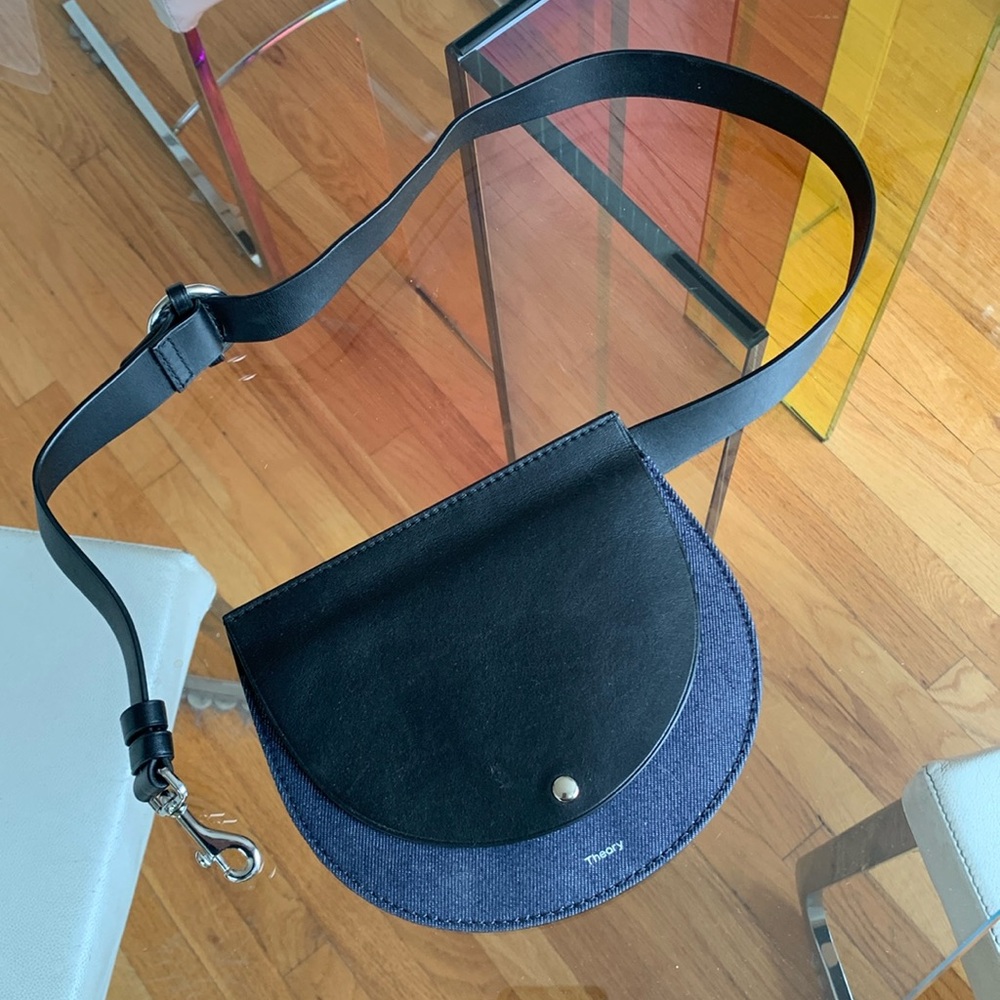 Theory Fanny pack
